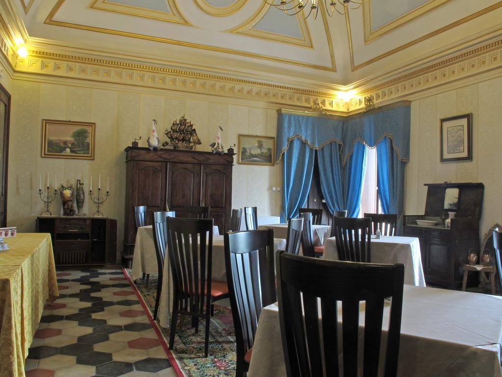 Готель Palazzo Diamante Calascio Екстер'єр фото