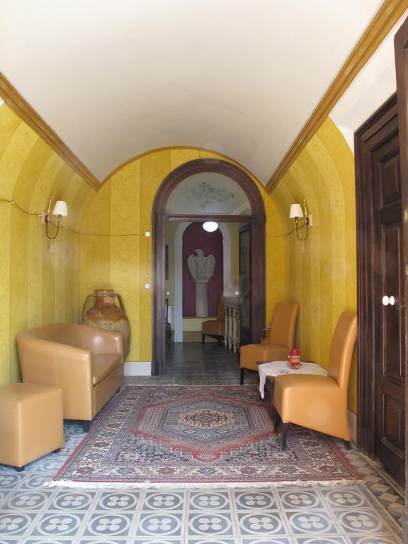 Готель Palazzo Diamante Calascio Екстер'єр фото