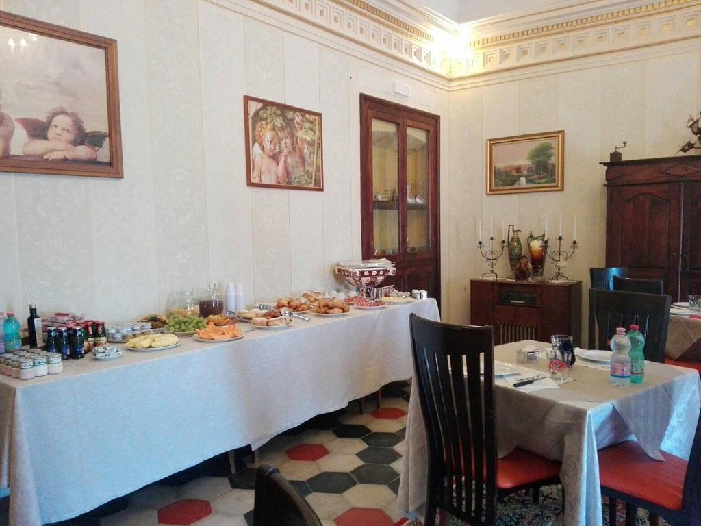 Готель Palazzo Diamante Calascio Екстер'єр фото